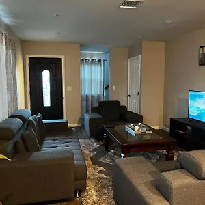 Beautiful New 4bdrm Near Lax And Everything La, So-fi & Kia Forum Holiday home Inglewood